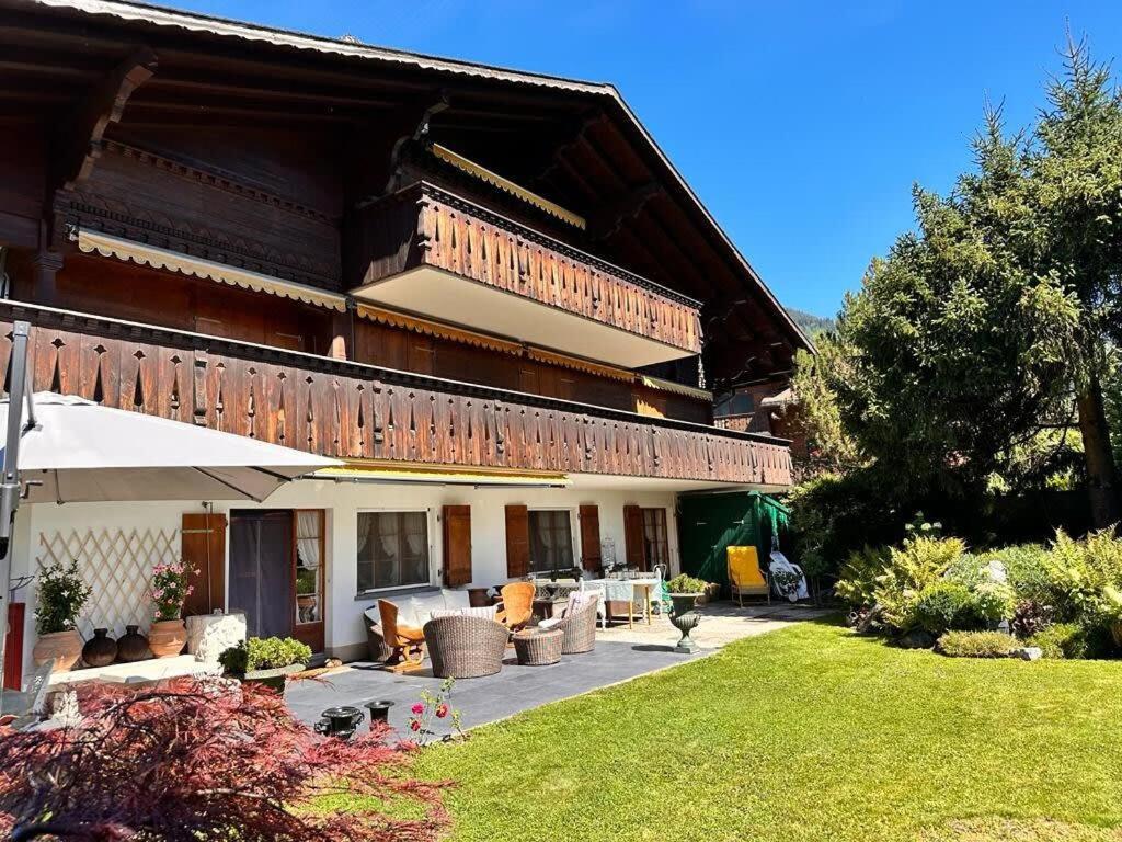 3 Bedroom Classic Chalet In Gstaad By Smiling House Exterior photo
