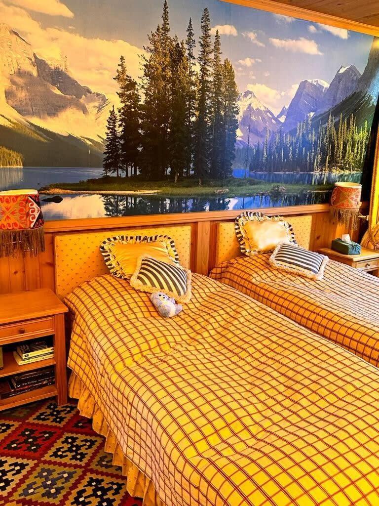 3 Bedroom Classic Chalet In Gstaad By Smiling House Exterior photo