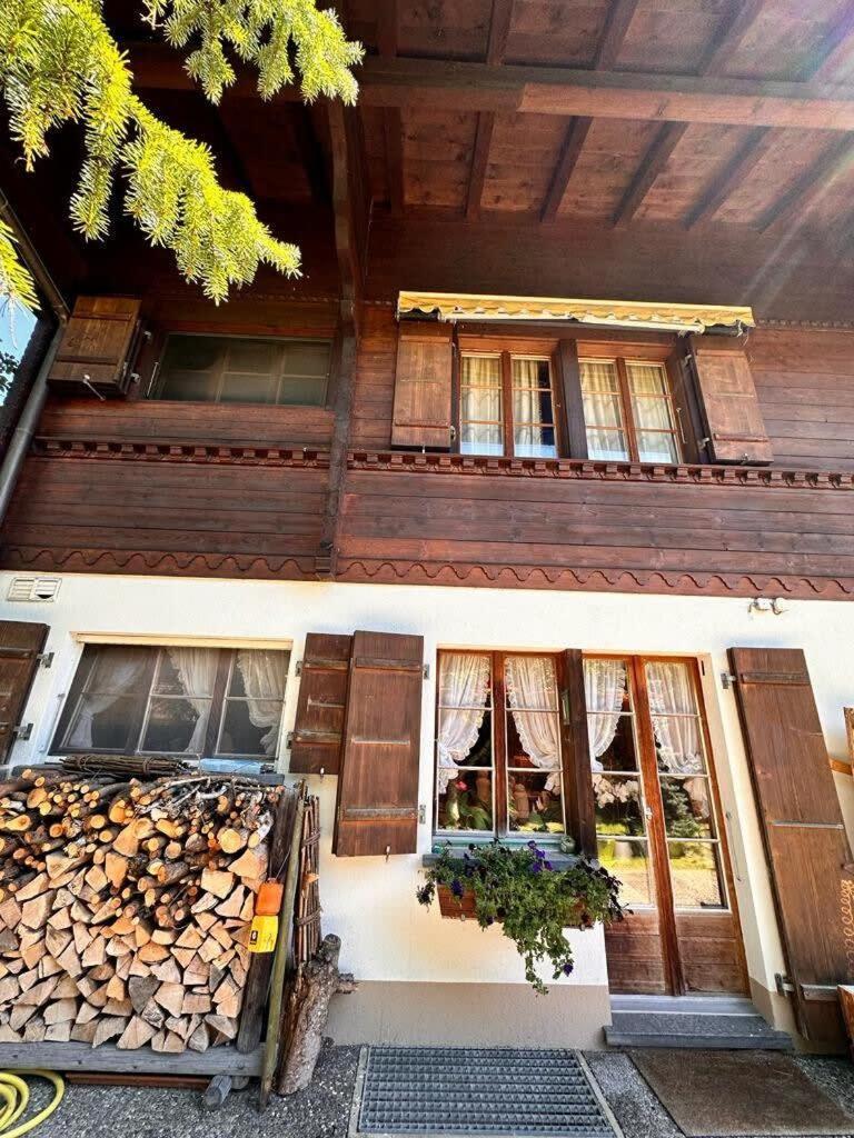 3 Bedroom Classic Chalet In Gstaad By Smiling House Exterior photo